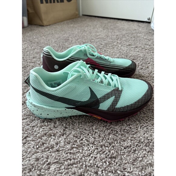 Nike Kiger 10 Mint Foam Burgundy Seaweed Sneakers FV3929-301 Size 11 Mens New main image 6